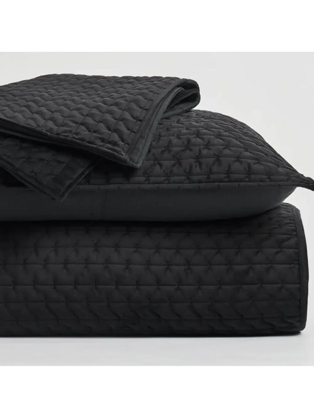 🆕 PB Style 3 Piece Queen Black Onyx Luxe Soft Velvet  Quilt Coverlet Set.